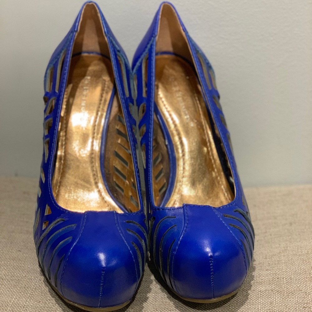 BCBG royal blue heels